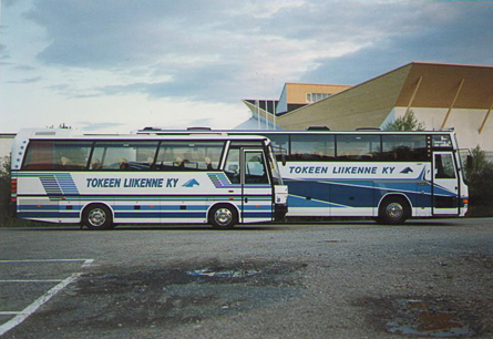 30-paikkaiset turistibussit